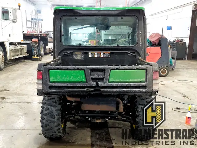 2018 JOHN DEERE Gator XUV 835R 4x4 UTV SxS ATV in ATVs in Edmonton - Image 8