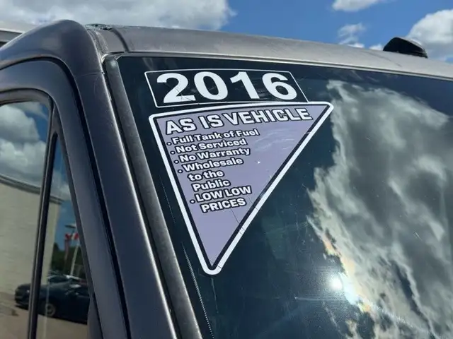 2016 Mercedes-Benz Sprinter Passenger Vans in Cars & Trucks in Moncton - Image 30