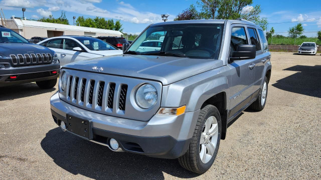 2016 Jeep Patriot North, 4WD, Remote Start, Heated Seats, Blueto in Cars & Trucks in Edmonton