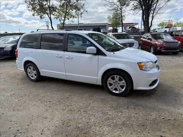 2018 Dodge Grand Caravan Crew in Cars & Trucks in Saskatoon - Image 3