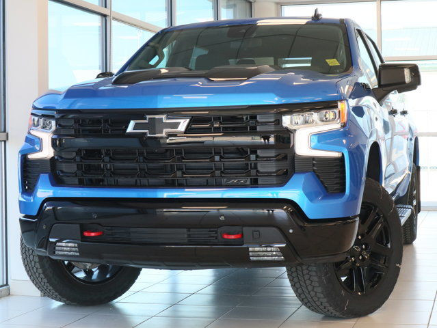 2025 Chevrolet Silverado 1500 LT Trail Boss in Cars & Trucks in Lloydminster - Image 3