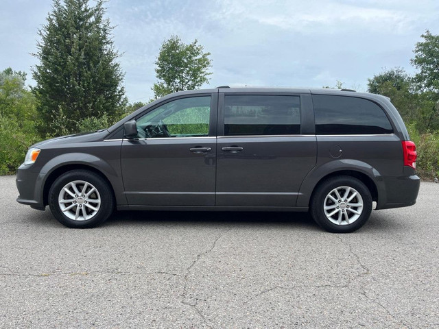 2019 Dodge Grand Caravan SXT | CLEAN CARFAX | REAR ENTERTAINMENT in Cars & Trucks in Oshawa / Durham Region - Image 2