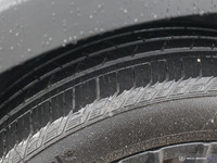 * Real Time AWD with Intelligent Control System * Four-mode drive system (Sport, Normal, Econ, Snow)... (image 9)