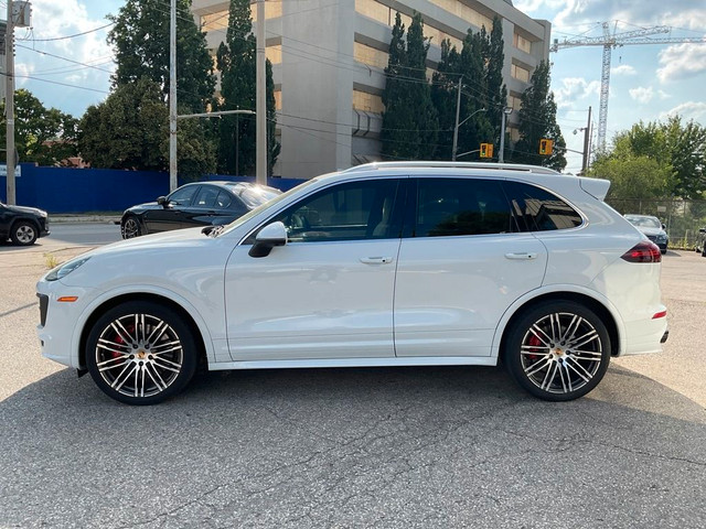 2016 Porsche Cayenne GTS - 21 TURBO WHEELS! WHITE LEATHER! LOADE in Cars & Trucks in Kitchener / Waterloo - Image 4