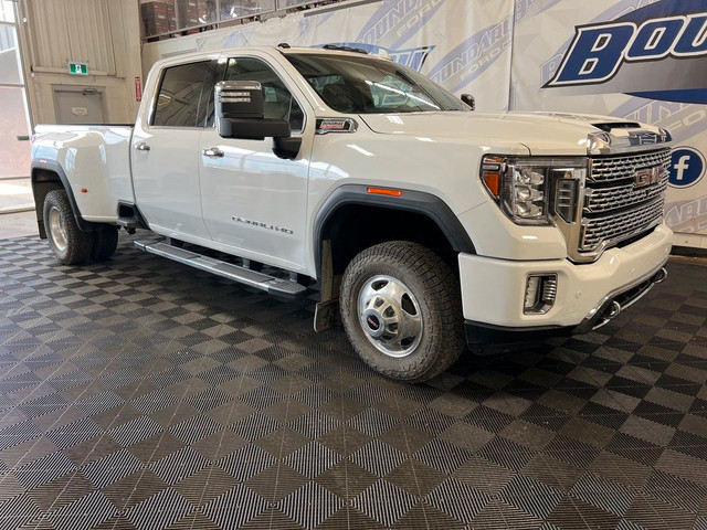 2023 GMC Sierra 3500HD DENALI DURAMAX 6.6L DIESEL DRW in Cars & Trucks in Lloydminster - Image 2