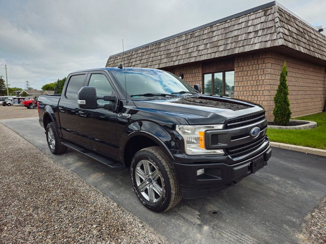  2018 Ford F-150 XLT 4WD SuperCrew 5.5' Box in Cars & Trucks in Chatham-Kent