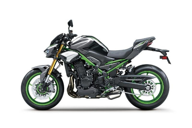 2025 KAWASAKI Z900 SE dans Routières sportives  à Laval/Rive Nord - Image 4