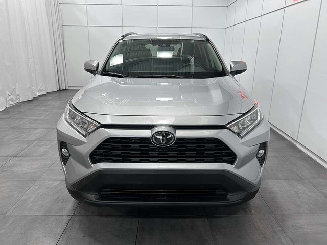2020 Toyota RAV4 XLE AWD - TOIT OUVRANT - SIEGES CHAUFFANTS - MA in Cars & Trucks in Québec City - Image 2