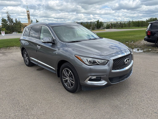 2017 Infiniti QX60 in Cars & Trucks in Calgary