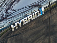 LOW KMS! XLE HYBRID, BLACK ON BLACK, FULL OPTION, LEATHER INTERIOR, HEATED SEATS, POWER SUNROOF/MOON... (image 1)