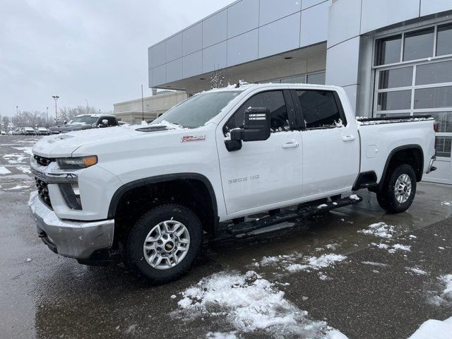 2022 Chevrolet Silverado 2500HD LT in Cars & Trucks in Calgary - Image 4