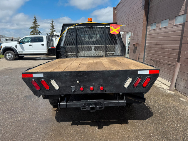 2017 Ford F-250 SRW XLT Flat Bed 4X4 in Cars & Trucks in Calgary - Image 4