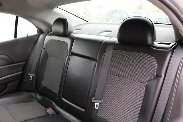 2016 Chevrolet Malibu Limited LT dans Autos et camions dans Calgary - Image 25