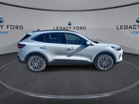 *Sunroof, Wireless Charging, 360 Camera, Power Driver Seat, Hybrid!* With an interior that easily ad... (image 8)