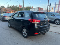 2015 Kia Rondo Versatile, Efficient Spacious! This compact crossover offers a comfortable ride, grea... (image 7)