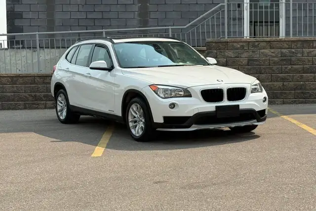 2015 BMW X1 AWD 4dr xDrive28i|BIG SUMMER BLOWOUT! dans Autos et camions dans Calgary - Image 8