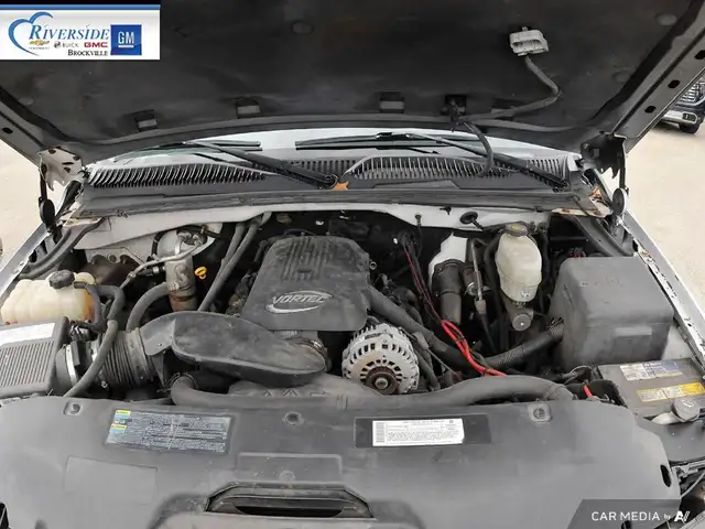 2006 GMC Sierra 2500HD SL in Cars & Trucks in Brockville - Image 8
