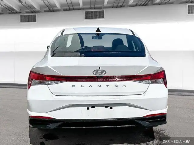 2023 Hyundai Elantra Preferred 2.0L FWD | Heated Seats And dans Autos et camions dans Winnipeg - Image 6