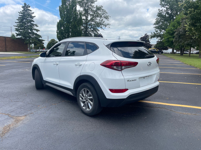 2018 Hyundai Tucson Premium 2.0L heated front and rear seats... in Cars & Trucks in London - Image 3