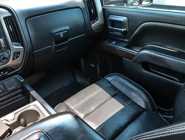2019 GMC Sierra 3500 HD UNDERBODY WRECKER | DENALI CREW CAB  LON in Cars & Trucks in Oakville / Halton Region - Image 14