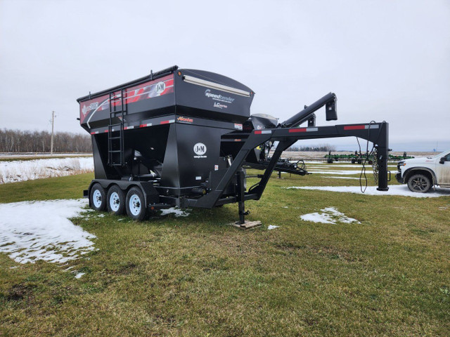 J&M LC390 GOOSENECK HITCH Seed Tender in Farming Equipment in Winnipeg - Image 4