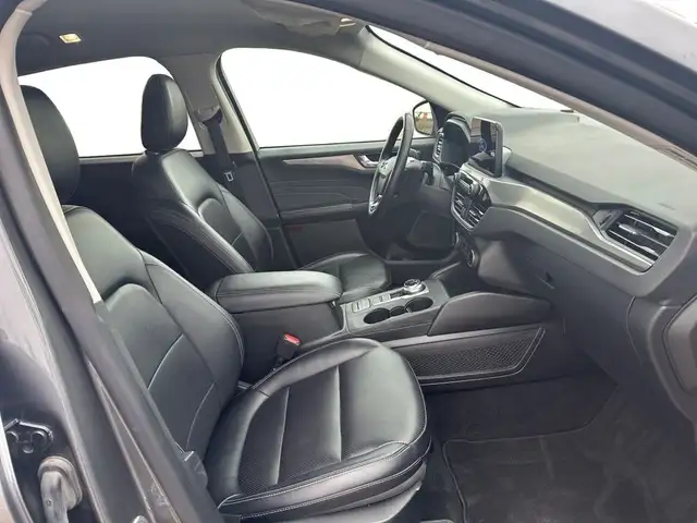 2022 Ford Escape Titanium AWD in Cars & Trucks in Edmonton - Image 18