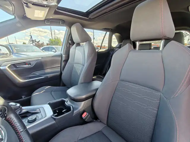 2023 Toyota RAV4 Prime SE in Cars & Trucks in Ottawa - Image 18