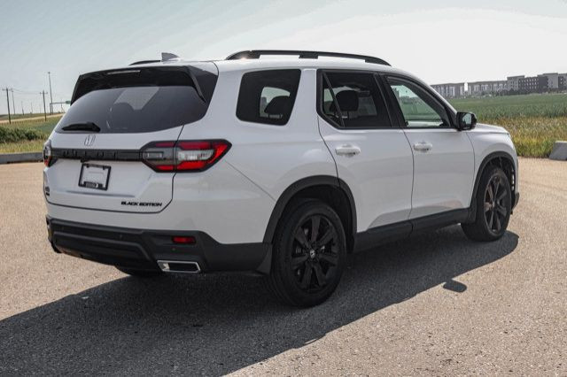 2025 Honda Pilot BLACK EDITION 4X4 LEATHER SUNROOF in Cars & Trucks in Strathcona County - Image 4