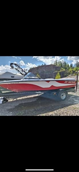 2001 Correct Craft SKI NAUTIQUE 19' 320HP in Powerboats & Motorboats in West Island