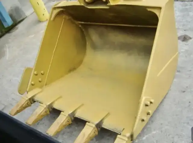 2015 CAT 311F in Heavy Equipment in City of Halifax - Image 5