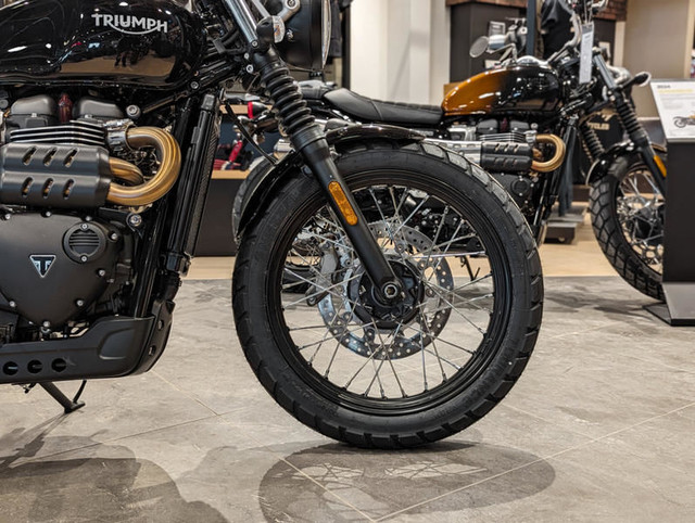 2024 Triumph Scrambler 900 Jet Black in Street, Cruisers & Choppers in Winnipeg - Image 4