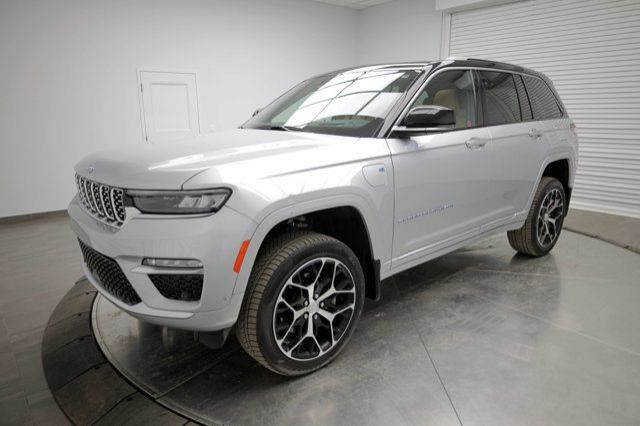 2022 Jeep Grand Cherokee 4xe Summit Reserve in Cars & Trucks in Calgary - Image 4