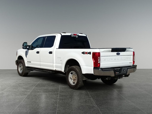 2021 Ford F-250 XLT 4WD Crew Cab 6.75' Box in Cars & Trucks in Lethbridge - Image 4