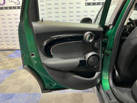 Certified Navigation Rear-View Camera Parking Sensors ECO Start Sun Roof Push Start Leather Seats He... (image 9)