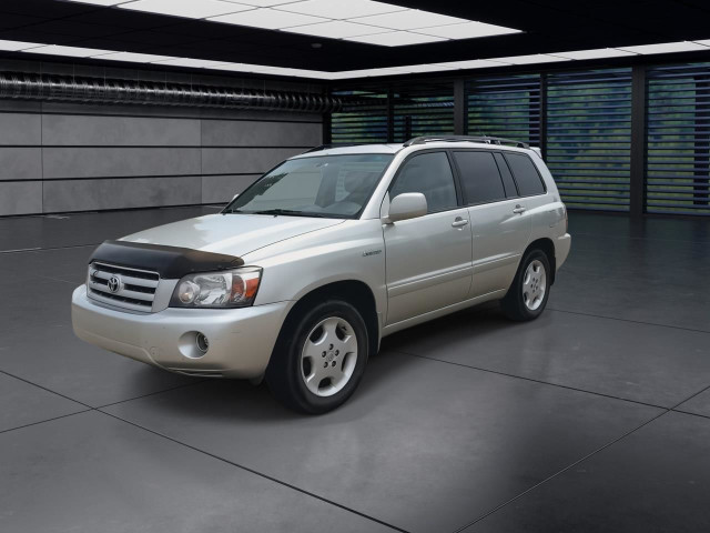 2005 Toyota Highlander V6 l Remote Starter l Roof Rails l Heated in Cars & Trucks in Calgary - Image 4