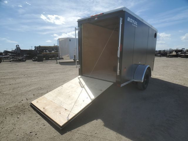 2024 ROYAL 5x10ft Enclosed Cargo in Cargo & Utility Trailers in Edmonton - Image 4