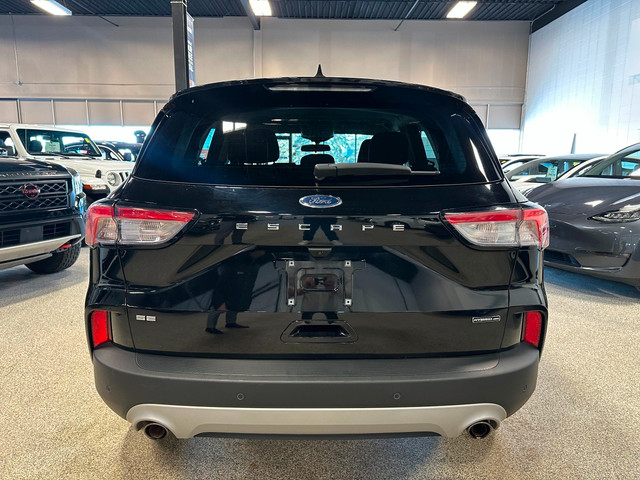 2022 Ford Escape SE Hybrid HYBRID in Cars & Trucks in Calgary - Image 4