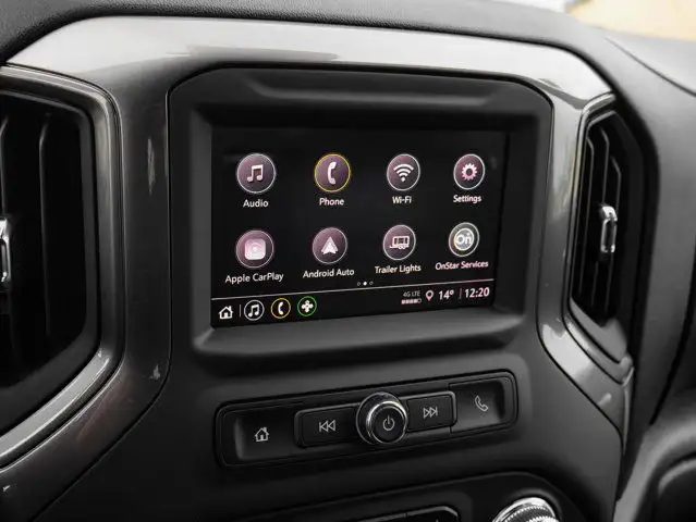 2025 GMC Sierra 3500HD Pro dans Autos et camions dans Comté de Strathcona - Image 23