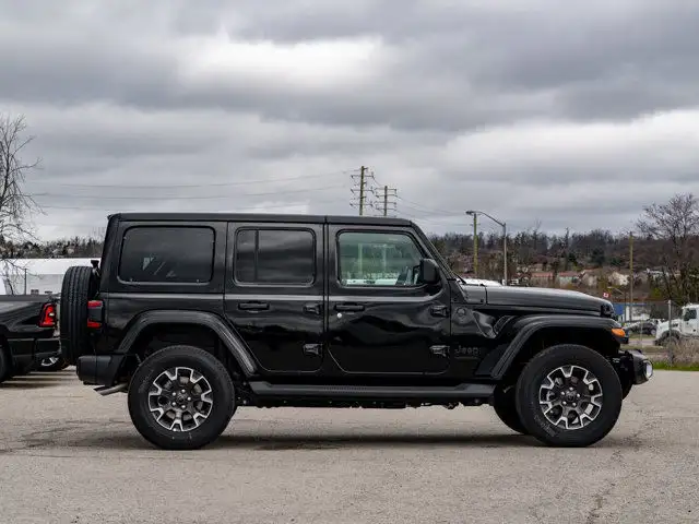2025 Jeep Wrangler Sahara in Cars & Trucks in Barrie - Image 11