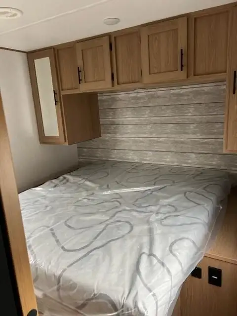 2023 Prime Time Avenger 24FKS Travel Trailer in Travel Trailers & Campers in Brandon - Image 14