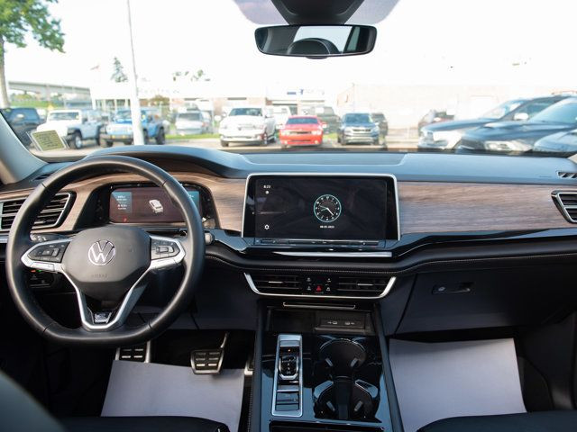 2024 Volkswagen Atlas Execline AWD, Harman/Kardon, HUD in Cars & Trucks in Calgary - Image 3