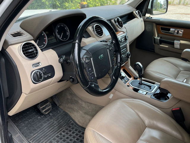 2011 Land Rover LR4 4WD 4dr V8 LUX in Cars & Trucks in City of Toronto - Image 3