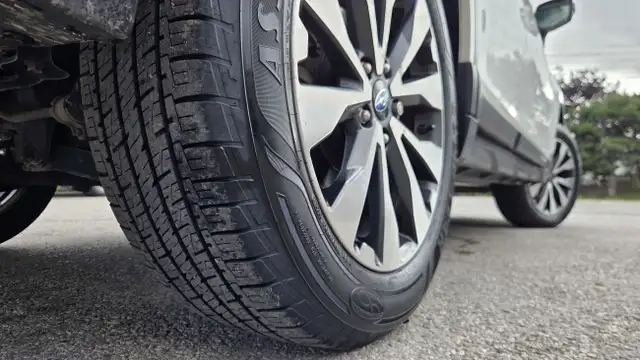 2017 Subaru Outback Limited in Cars & Trucks in City of Toronto - Image 25