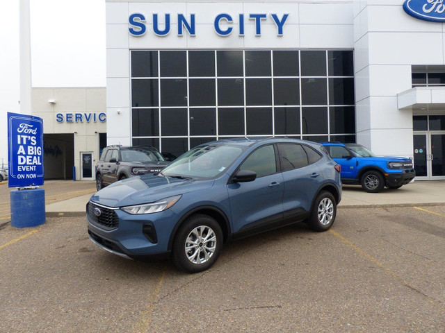 2025 Ford Escape Active AWD 200A in Cars & Trucks in Medicine Hat