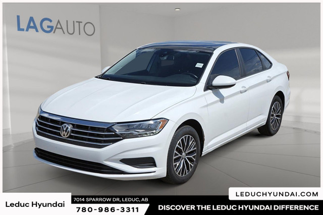 2021 Volkswagen Jetta Highline Sunroof, 17-inch "Viper" alloy wh in Cars & Trucks in Edmonton