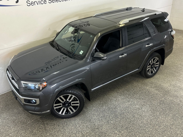 2022 Toyota 4Runner Limited LIMITED/7PASS/BFGS/ROOF/LEATHER/N... in Cars & Trucks in Belleville - Image 2