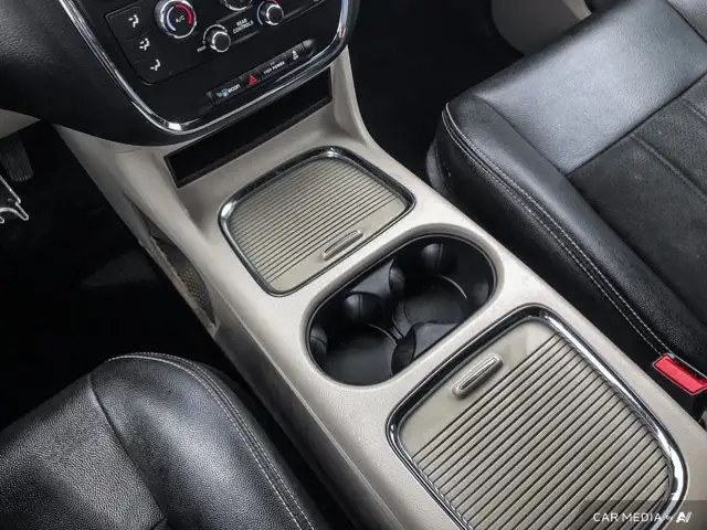 2019 Dodge Grand Caravan SXT Premium Plus | DVD Entertainment in Cars & Trucks in Calgary - Image 22