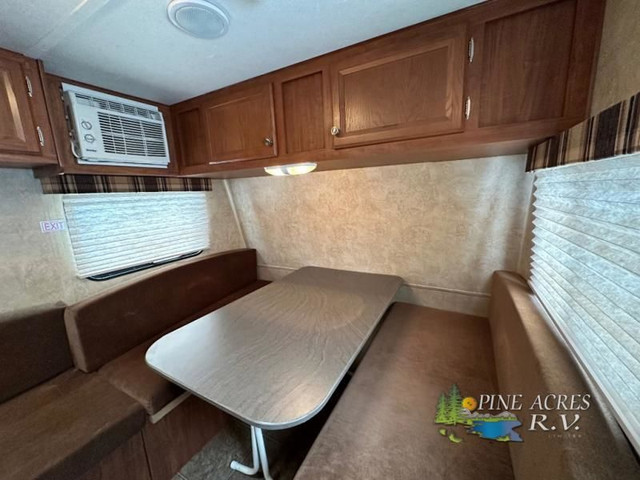 2012 Jayco Jay Flight Swift SLX 9995 in Travel Trailers & Campers in Truro - Image 2