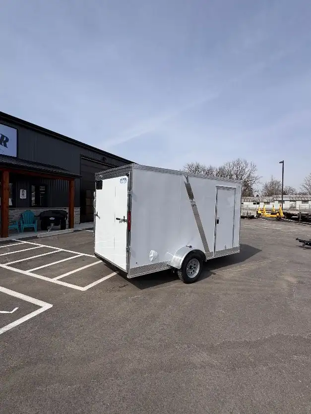 6x12 Single Axle 6.6 INT Enclosed Cargo Trailer in Cargo & Utility Trailers in Brantford - Image 3