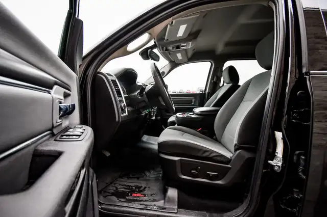 2021 Ram 1500 Classic SLT • BEDLINER • REAR CAM in Cars & Trucks in Kingston - Image 24